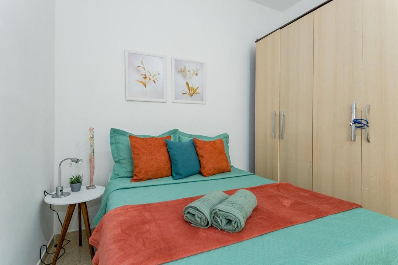 Conforto E Relax, Caminhando Para A Praia De Copacabana, Quarto E Sala, Completo, Com Wi Fi, Cozinha, Ar Condicionado Rio de Janeiro Exterior photo